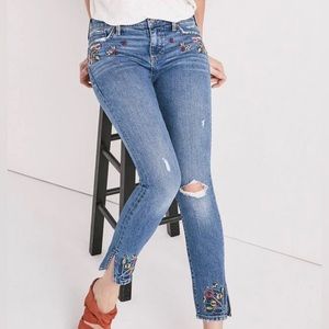 Embroidered Lucky Brand Skinny Jeans size 4